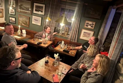 turisti blocati pub Marea Britanie jpg