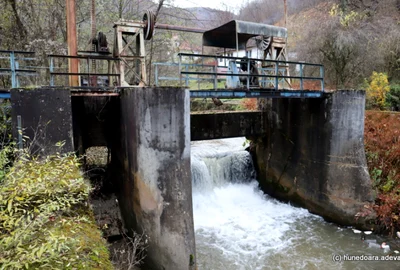 apeduct si stavilar uzina catanas govajdia foto daniel guta adevarul