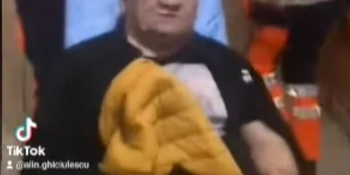 Bătaie între un primar și un paznic  Foto Captură video Facebook Alin Ghiciulescu jpg