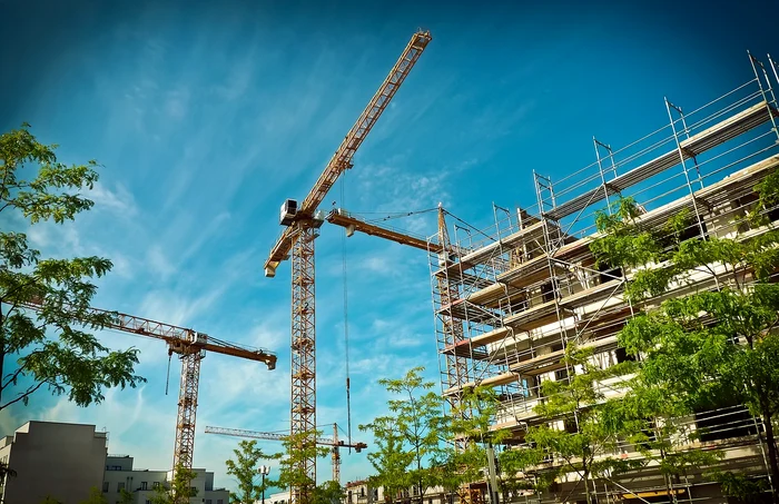 Bloc în contrucție