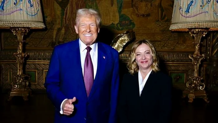Donald Trump, vizitat de premierul italian Georgia Meloni , la reședința din Florida/ FOTO:X/@Update