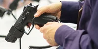 Arma - pistol - FOTO Shutterstock