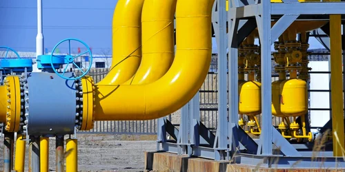 gaz gaze energei conducte gazoduct foto shutterstock