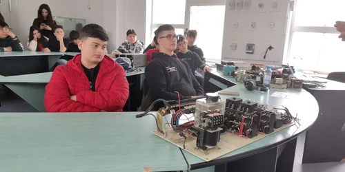 atelier dotat de un agent economic, la un liceu din slatina, pentru calificarea electrician foto alina mitran jpg
