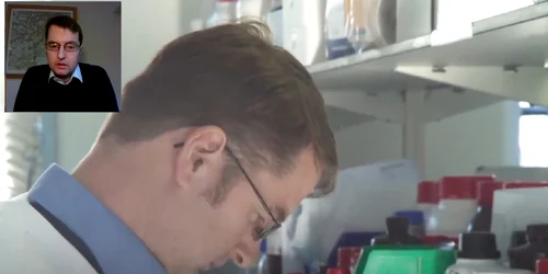 Dr  John Tregoning profesor în imunologie la Imperial College din Londra Colaj capturi video YouTube