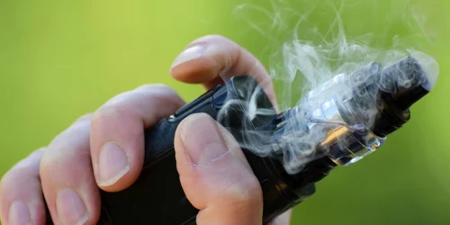 Tigara electronica vaping vapat vapare FOTO Shutterstock