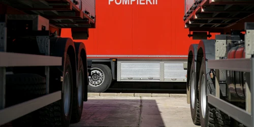 masina pompieri 112 foto Shutterstock