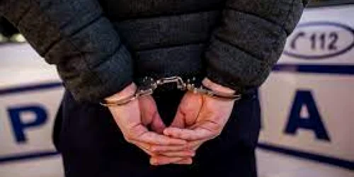 Un bărbat a fost arestat preventiv pentru 30 de zile după o bătaie în Centrul Braşovului FOTO Adevărul