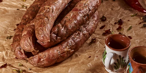 carnati din topor 12 scaled asociatia producatorilor traditionali Valcea jpg