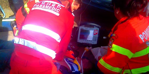 paramedicii smurd intervin la accidentul de pe dn19e foto generic isu crisana jpg
