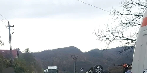 Accident rutier cu opt răniți pe Valea Oltului DN7 în zona Brezoi Vâlcea Foto IPJ Vâlcea