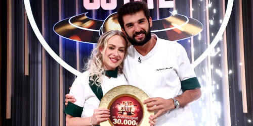 Andreea Ignat si Chef Richard Abou Zaki Foto Chefi la Cutite Antena 1 jpg