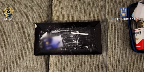 grupare specializată în traficul de droguri, destructurată la Cluj Foto DIICOT jpg